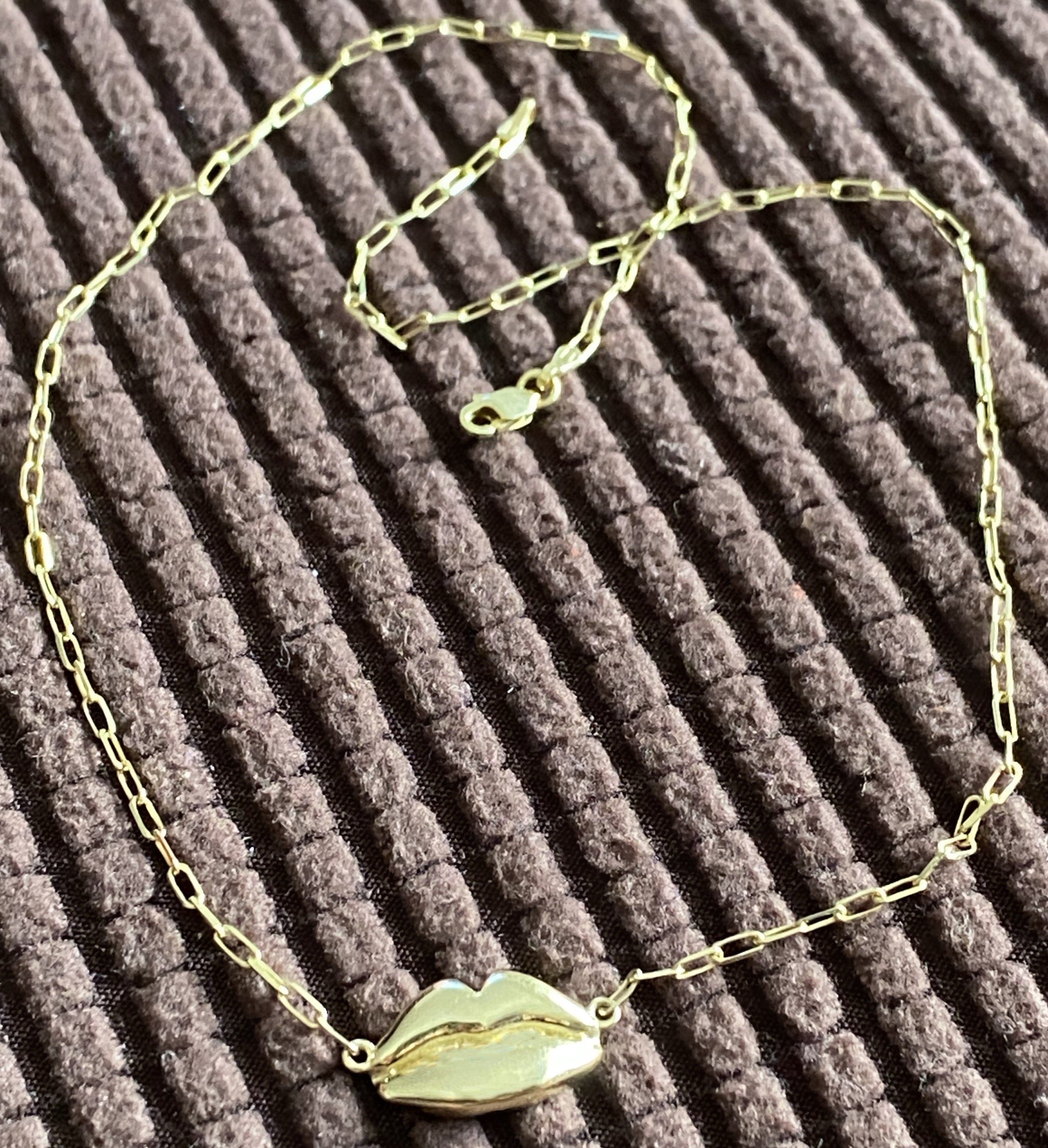 SUCK MY KISS NECKLACE
